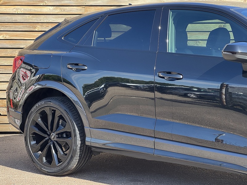 Audi Q3 2023'23 TFSI CoD Black Edition | SONOS | Heated Front Seats - U9095