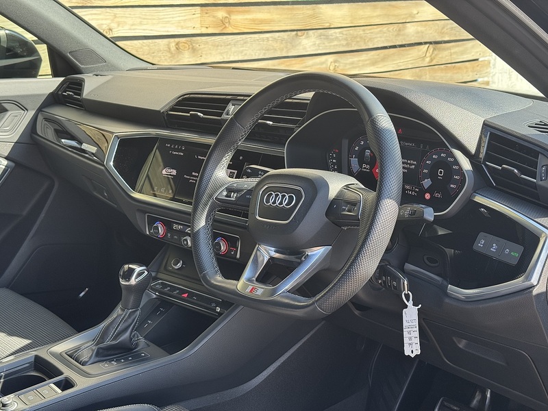 Audi Q3 2023'23 TFSI CoD Black Edition | SONOS | Heated Front Seats - U9095