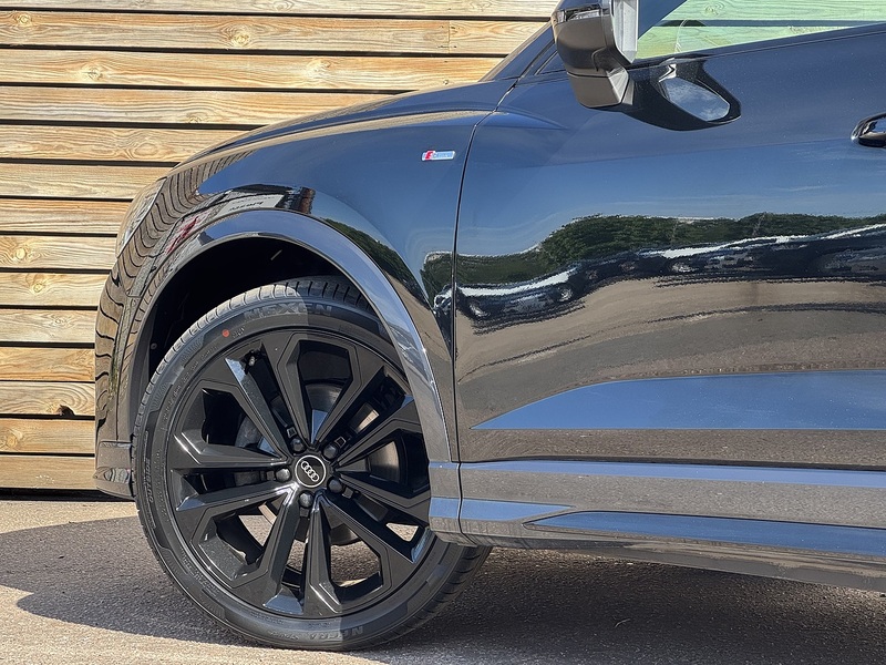 Audi Q3 2023'23 TFSI CoD Black Edition | SONOS | Heated Front Seats - U9095