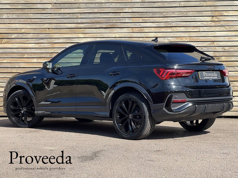 Audi Q3 2023'23 TFSI CoD Black Edition | SONOS | Heated Front Seats - U9095