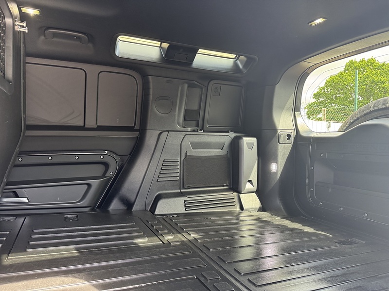 Land Rover Defender 110 2024'24 D300 MHEV X-Dynamic HSE Commercial | Rear Seat Conversion Available - U9097