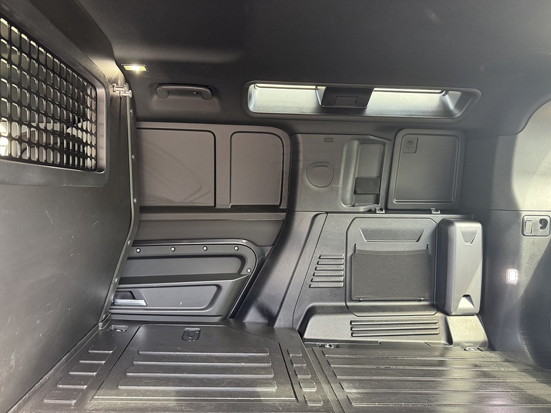 Land Rover Defender 110 2024'24 D300 MHEV X-Dynamic HSE Commercial | Rear Seat Conversion Available - U9097