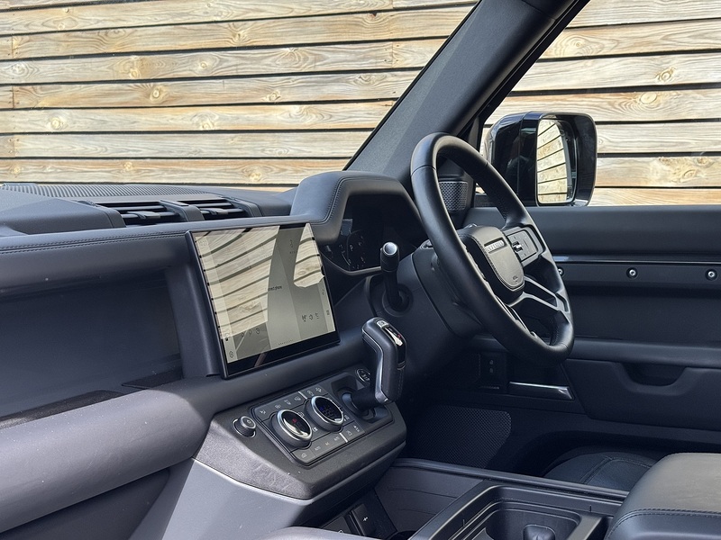 Land Rover Defender 110 2024'24 D300 MHEV X-Dynamic HSE Commercial | Rear Seat Conversion Available - U9097