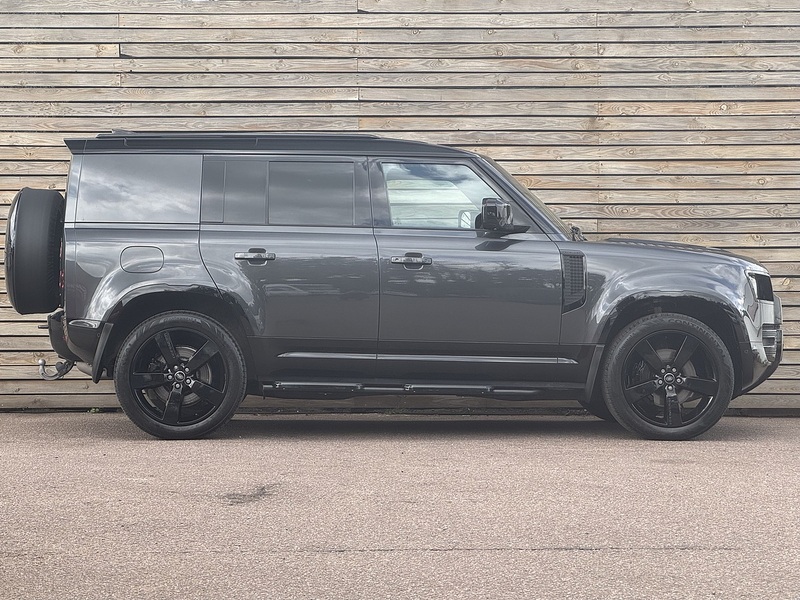 Land Rover Defender 110 2024'24 D300 MHEV X-Dynamic HSE Commercial | Rear Seat Conversion Available - U9097