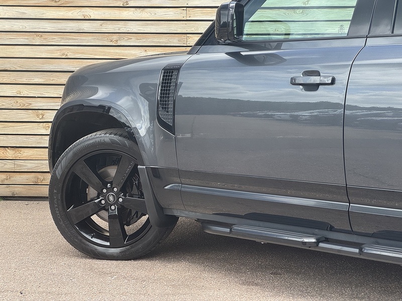 Land Rover Defender 110 2024'24 D300 MHEV X-Dynamic HSE Commercial | Rear Seat Conversion Available - U9097