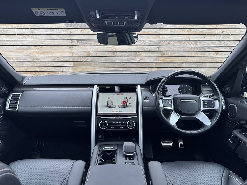 Land Rover Discovery 2023'72 D300 MHEV Metropolitan Edition | Big Spec | Pan Roof - U9098