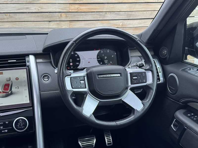 Land Rover Discovery 2023'72 D300 MHEV Metropolitan Edition | Big Spec | Pan Roof - U9098