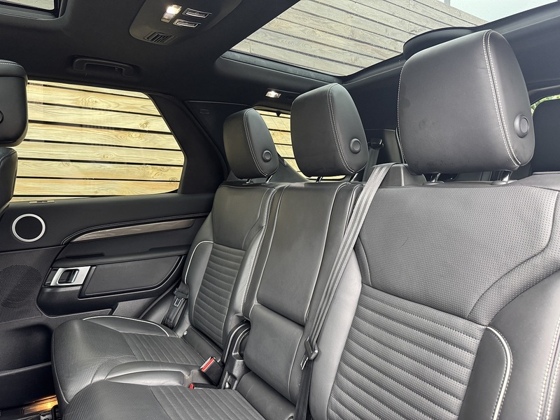 Land Rover Discovery 2023'72 D300 MHEV Metropolitan Edition | Big Spec | Pan Roof - U9098