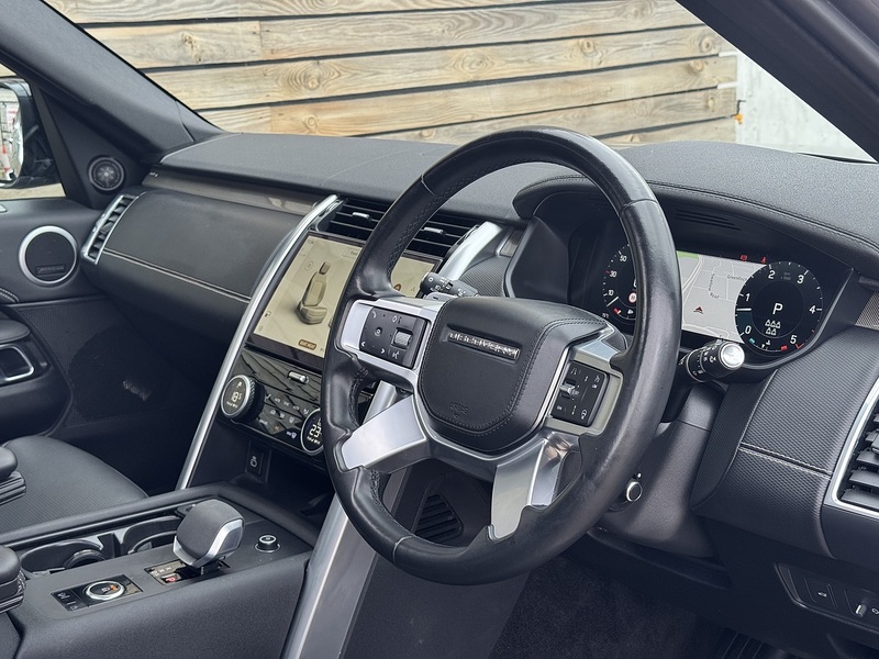 Land Rover Discovery 2023'72 D300 MHEV Metropolitan Edition | Big Spec | Pan Roof - U9098