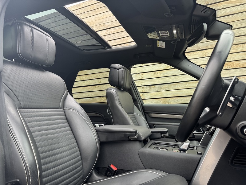 Land Rover Discovery 2023'72 D300 MHEV Metropolitan Edition | Big Spec | Pan Roof - U9098
