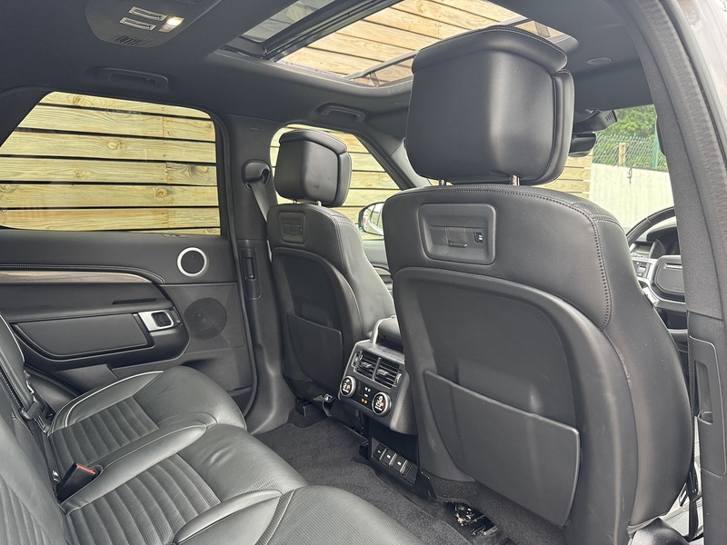 Land Rover Discovery 2023'72 D300 MHEV Metropolitan Edition | Big Spec | Pan Roof - U9098