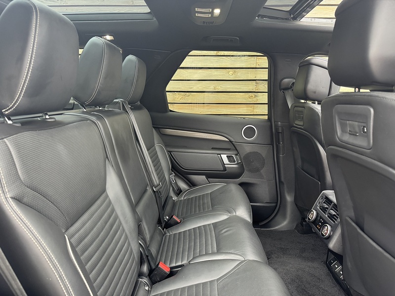 Land Rover Discovery 2023'72 D300 MHEV Metropolitan Edition | Big Spec | Pan Roof - U9098
