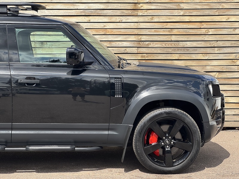 Land Rover Defender 110 2021'71 D250 MHEV Commercial | Rear Seat Conv | Exterior Upgrades - U9099
