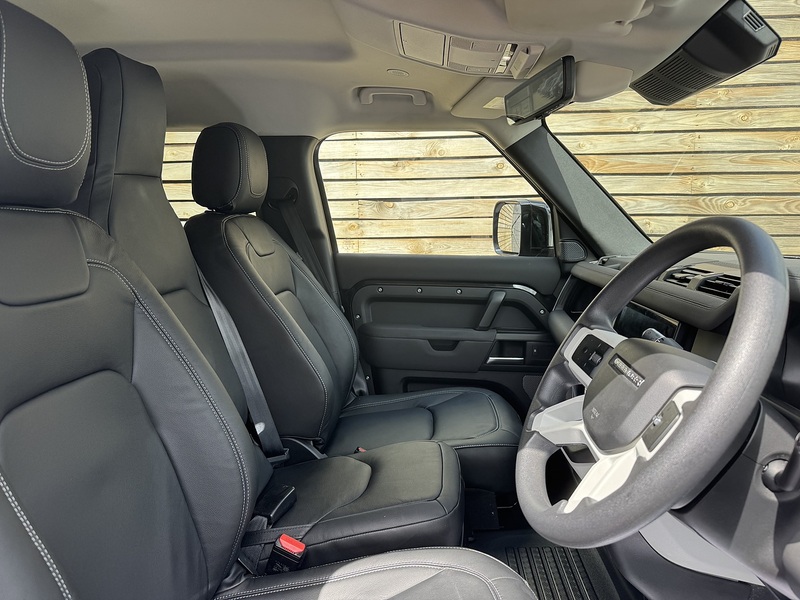 Land Rover Defender 110 2021'71 D250 MHEV Commercial | Rear Seat Conv | Exterior Upgrades - U9099