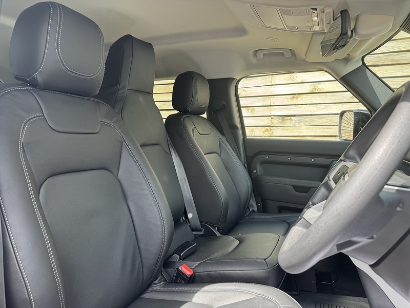 Land Rover Defender 110 2021'71 D250 MHEV Commercial | Rear Seat Conv | Exterior Upgrades - U9099