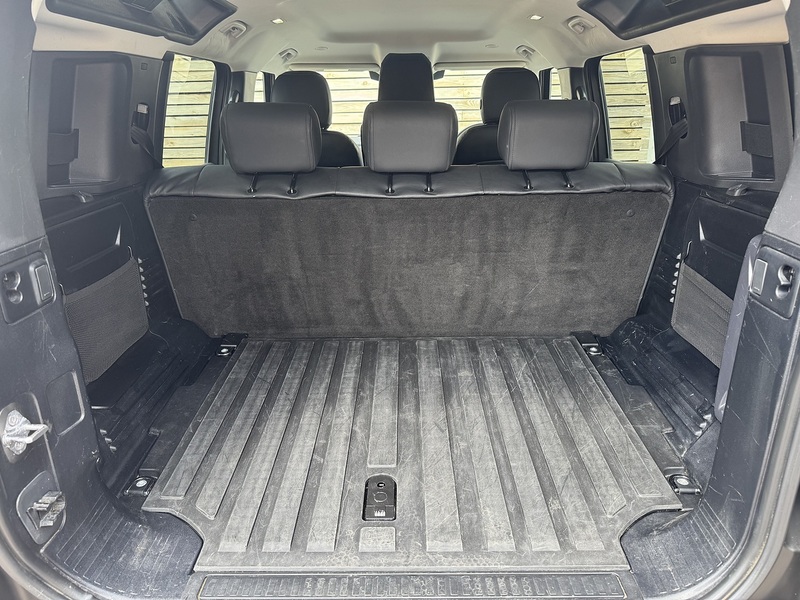 Land Rover Defender 110 2021'71 D250 MHEV Commercial | Rear Seat Conv | Exterior Upgrades - U9099