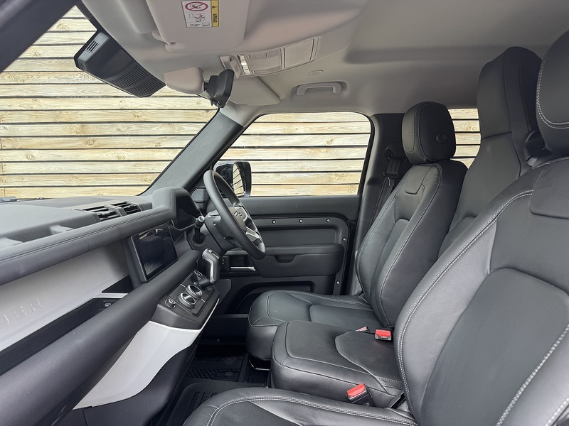 Land Rover Defender 110 2021'71 D250 MHEV Commercial | Rear Seat Conv | Exterior Upgrades - U9099