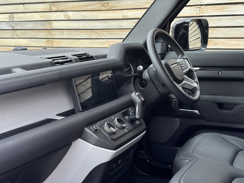 Land Rover Defender 110 2021'71 D250 MHEV Commercial | Rear Seat Conv | Exterior Upgrades - U9099