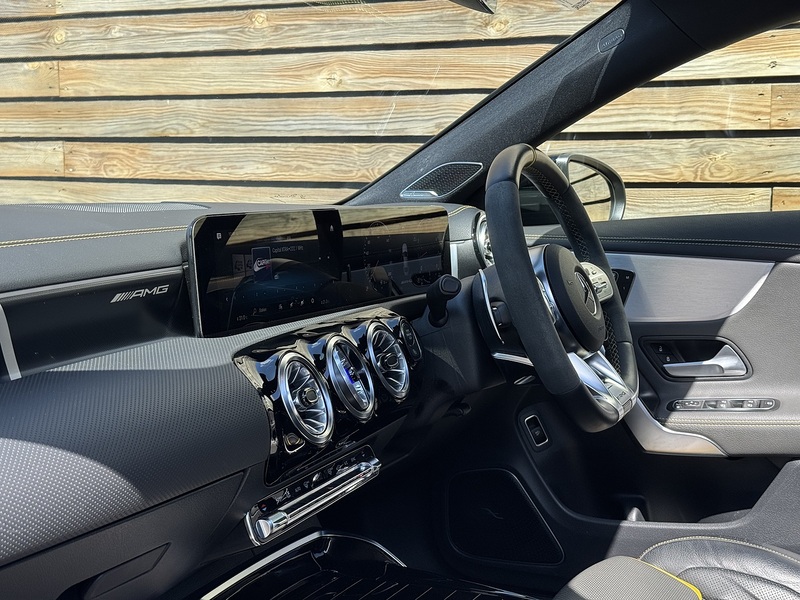 Mercedes-Benz CLA 2023'73 CLA45 AMG S Plus | Pan Roof | Ambient Lighting - U9107