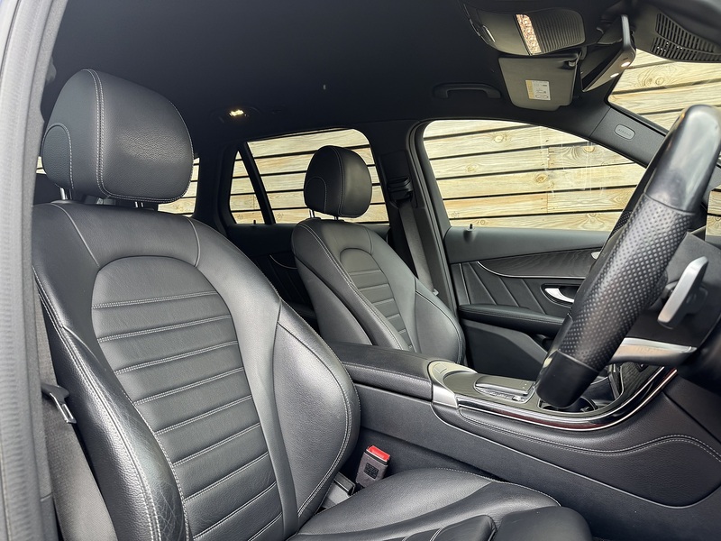 Mercedes-Benz GLC 2020'20 GLC300d AMG Line | Heated Seats | Wireless Phone Charging - U9110