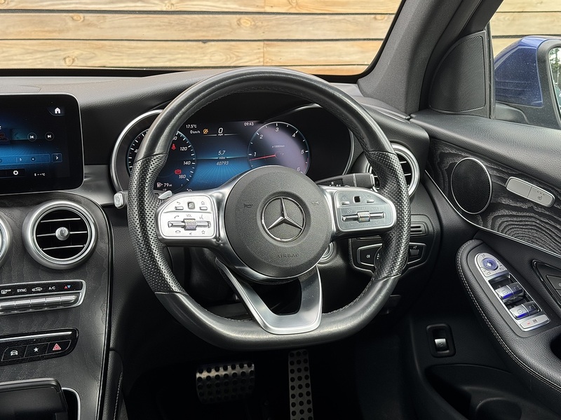 Mercedes-Benz GLC 2020'20 GLC300d AMG Line | Heated Seats | Wireless Phone Charging - U9110