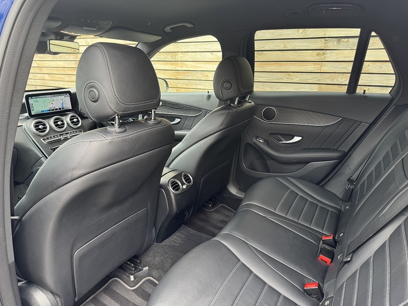 Mercedes-Benz GLC 2020'20 GLC300d AMG Line | Heated Seats | Wireless Phone Charging - U9110