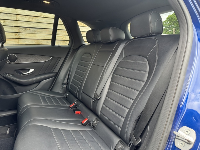 Mercedes-Benz GLC 2020'20 GLC300d AMG Line | Heated Seats | Wireless Phone Charging - U9110