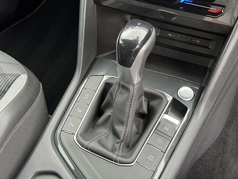 Volkswagen Tiguan 2022'72 TSI R-Line | Top Spec | Heated Steering Wheel - U9116