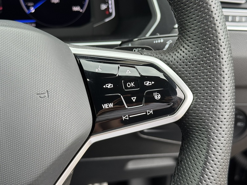Volkswagen Tiguan 2022'72 TSI R-Line | Top Spec | Heated Steering Wheel - U9116