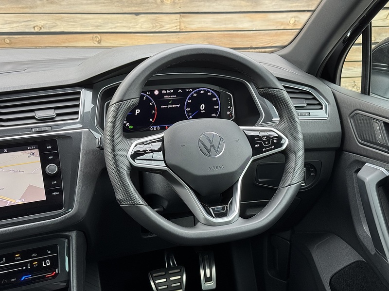 Volkswagen Tiguan 2022'72 TSI R-Line | Top Spec | Heated Steering Wheel - U9116