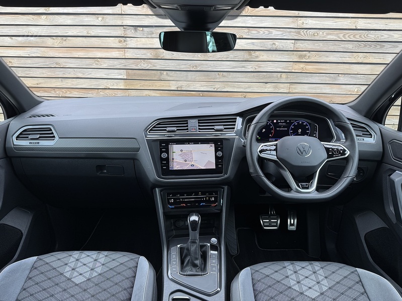 Volkswagen Tiguan 2022'72 TSI R-Line | Top Spec | Heated Steering Wheel - U9116