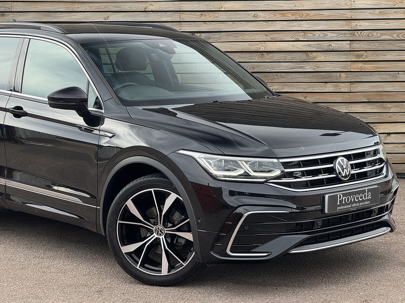 Volkswagen Tiguan 2022'72 TSI R-Line | Top Spec | Heated Steering Wheel - U9116