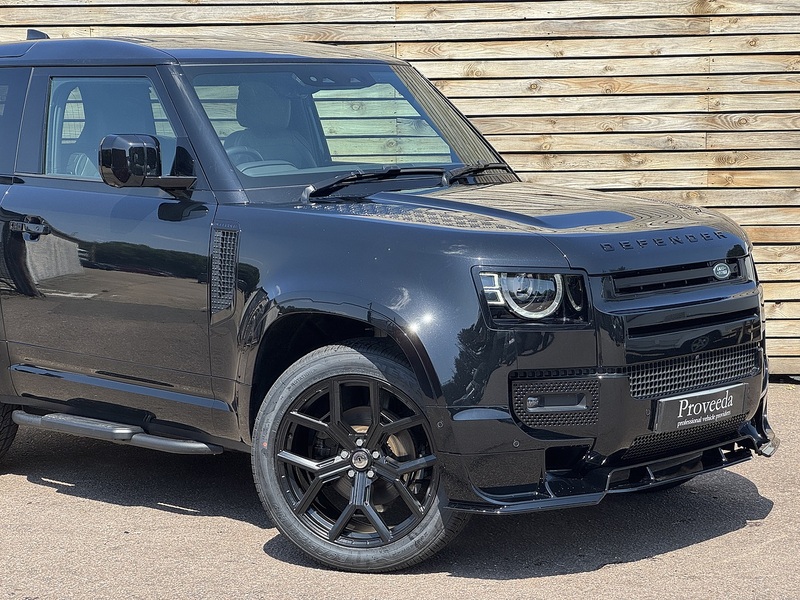 Land Rover Defender 90 2024'74 D250 MHEV X-Dynamic HSE | Pan Roof | 6 Seats! - U9121