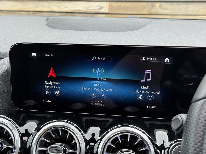 Mercedes-Benz GLA 2023'23 GLA200d AMG Line Night Edition | Premium Plus | Pan Roof - U9128