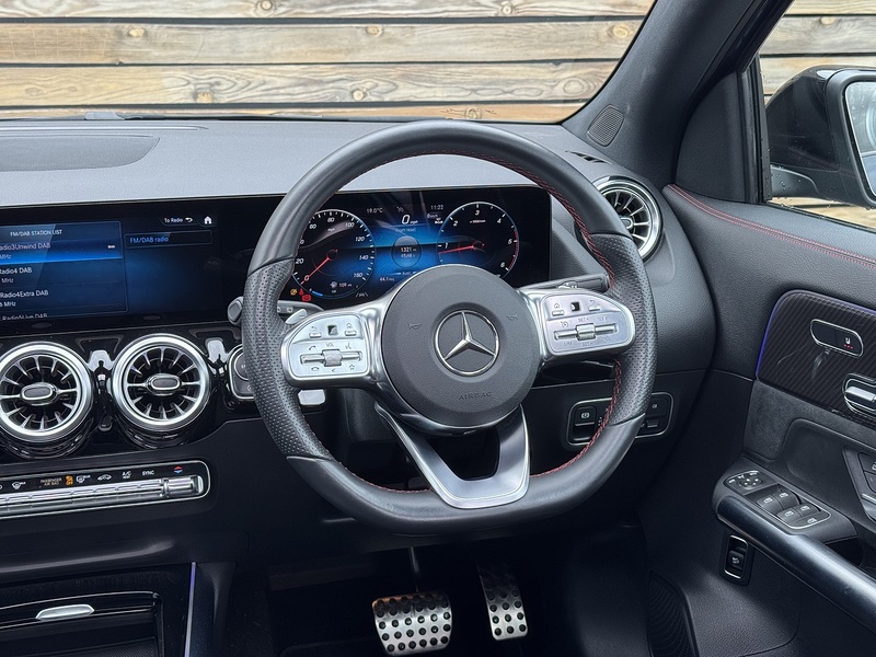 Mercedes-Benz GLA 2023'23 GLA200d AMG Line Night Edition | Premium Plus | Pan Roof - U9128