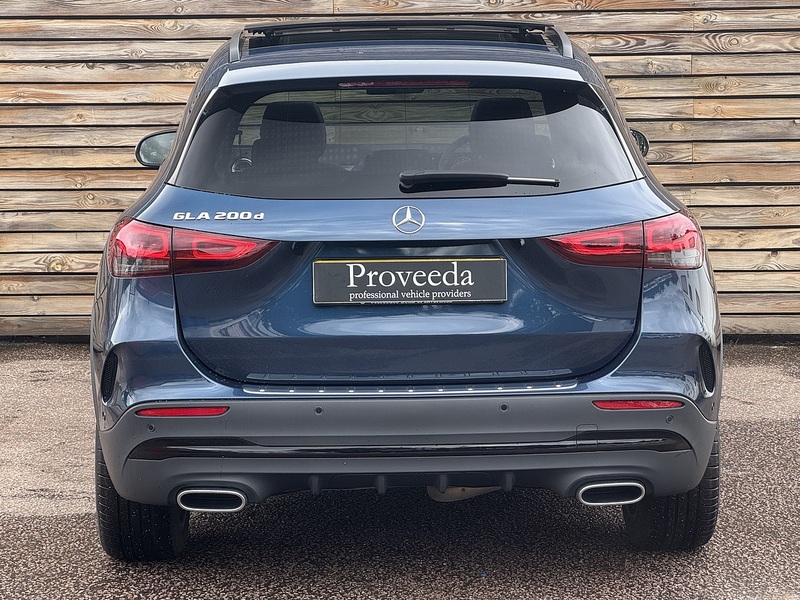 Mercedes-Benz GLA 2023'23 GLA200d AMG Line Night Edition | Premium Plus | Pan Roof - U9128