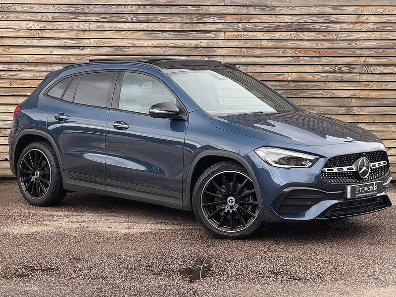 Mercedes-Benz GLA 2023'23 GLA200d AMG Line Night Edition | Premium Plus | Pan Roof - U9128