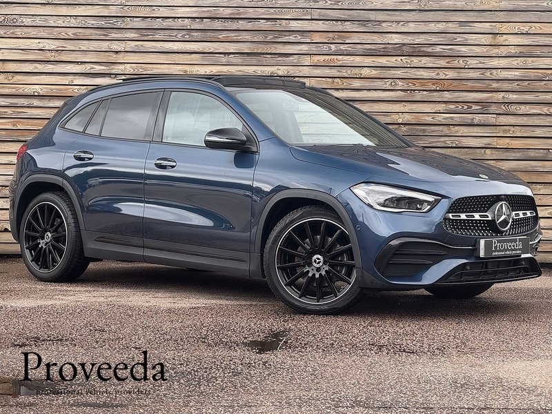 Mercedes-Benz GLA 2023'23 GLA200d AMG Line Night Edition | Premium Plus | Pan Roof - U9128