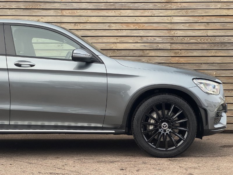 Mercedes-Benz GLC 2022'22 GLC300h MHEV AMG Line (Premium) | Ambient Lighting | De Chromed - U9131