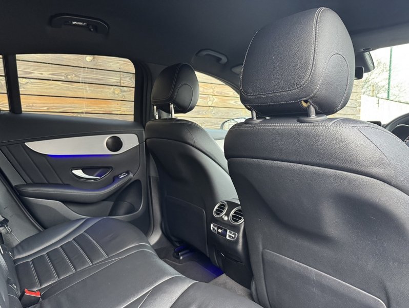 Mercedes-Benz GLC 2022'22 GLC300h MHEV AMG Line (Premium) | Ambient Lighting | De Chromed - U9131