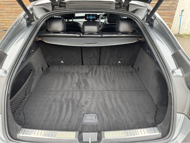 Mercedes-Benz GLC 2022'22 GLC300h MHEV AMG Line (Premium) | Ambient Lighting | De Chromed - U9131
