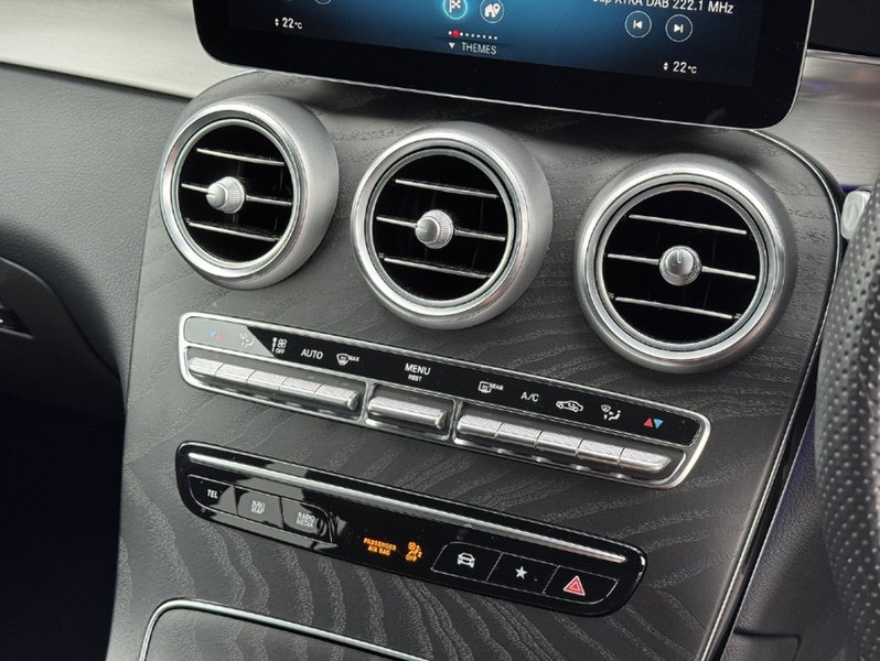 Mercedes-Benz GLC 2022'22 GLC300h MHEV AMG Line (Premium) | Ambient Lighting | De Chromed - U9131