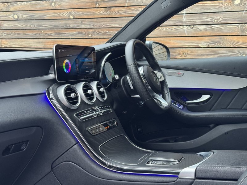 Mercedes-Benz GLC 2022'22 GLC300h MHEV AMG Line (Premium) | Ambient Lighting | De Chromed - U9131