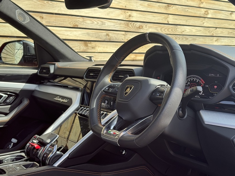 Lamborghini Urus 2020'70 V8 BiTurbo | Xpel PPF | Pan Roof | Hot! - U9133