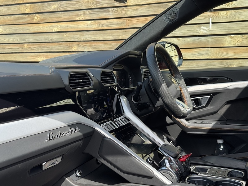 Lamborghini Urus 2020'70 V8 BiTurbo | Xpel PPF | Pan Roof | Hot! - U9133