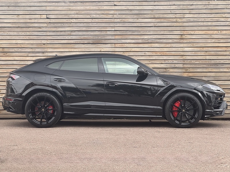 Lamborghini Urus 2020'70 V8 BiTurbo | Pan Roof | Mega Spec! - U9133