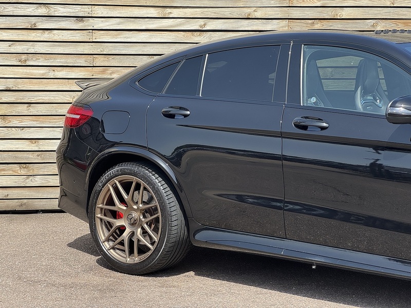 Mercedes-Benz GLC 2018'68 GLC63 V8 BiTurbo AMG S (premium) | Pan Roof | Big Spec! - U9134