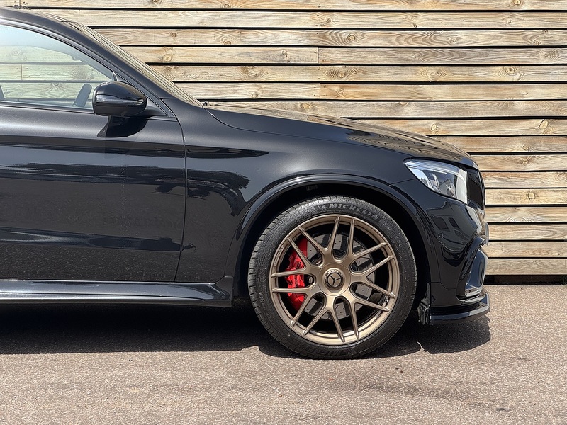Mercedes-Benz GLC 2018'68 GLC63 V8 BiTurbo AMG S (premium) | Pan Roof | Big Spec! - U9134