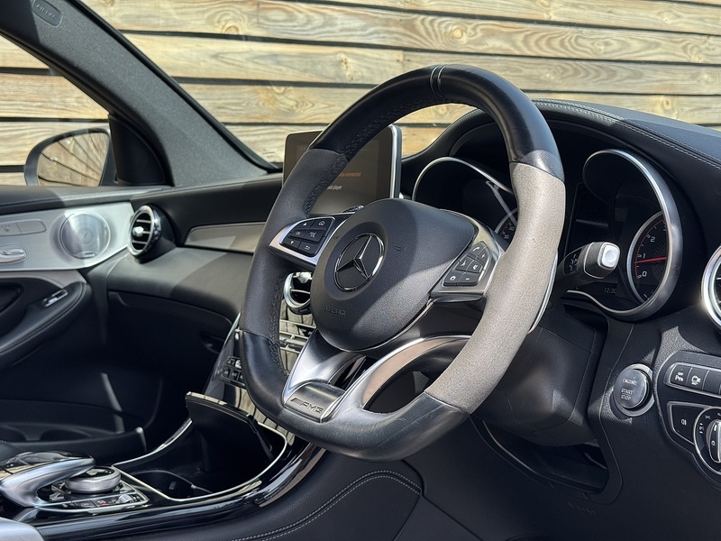 Mercedes-Benz GLC 2018'68 GLC63 V8 BiTurbo AMG S (premium) | Pan Roof | Big Spec! - U9134