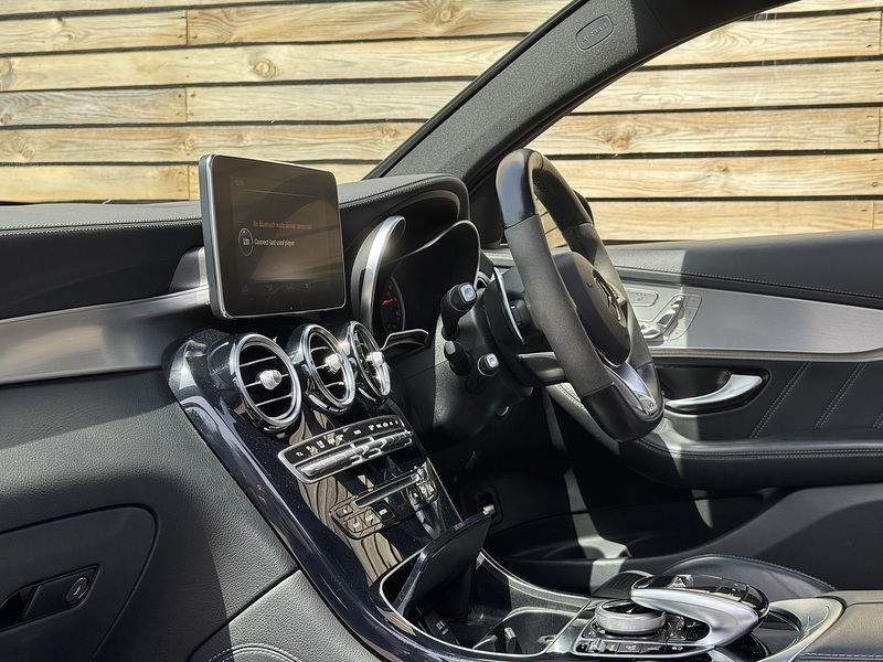 Mercedes-Benz GLC 2018'68 GLC63 V8 BiTurbo AMG S (premium) | Pan Roof | Big Spec! - U9134
